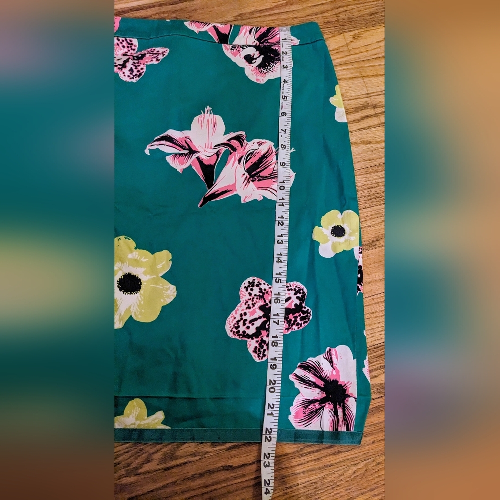 J. Crew Tropical Floral The Pencil Skirt sz 8 - Picture 10 of 11